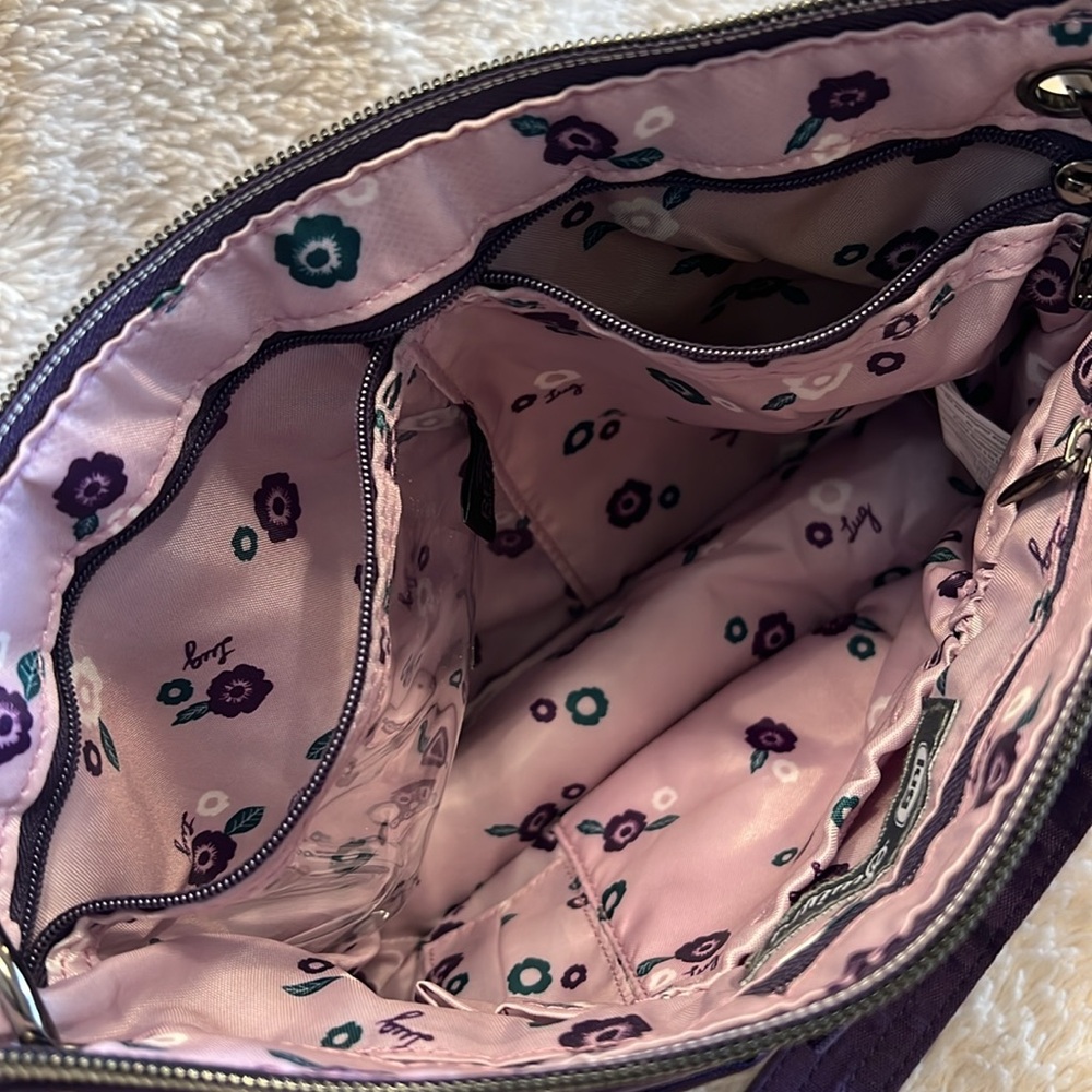 LUG Swivel Shoulder Bag - Picture 15 of 16